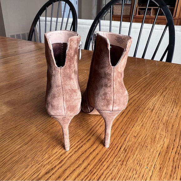 ⭐️ Steven by Steve Madden Leiland Chestnut Suede Pointy Toe Ankle Booties Sz 5.5 - Picture 4 of 9